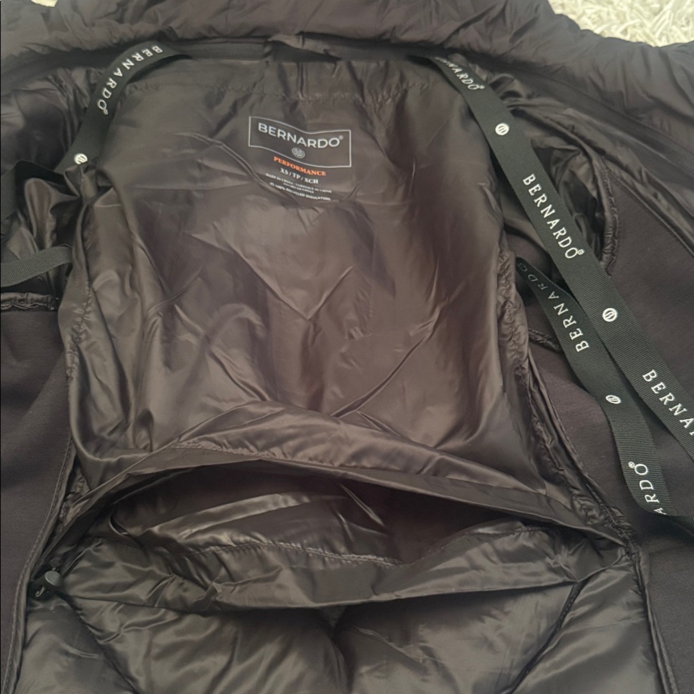 Bernardo Puffer Packable Black Jacket - image 4